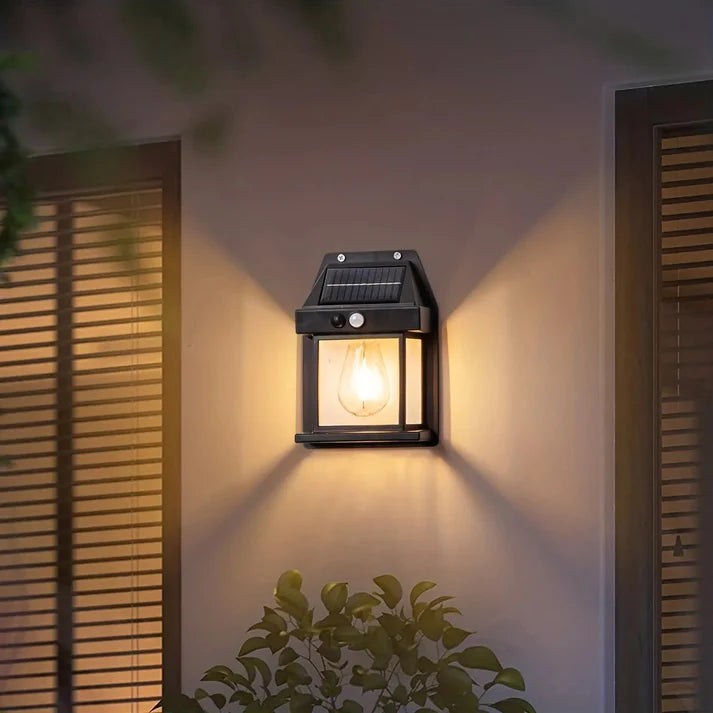 Solaryx™  | La luz que despierta cuando la noche llega.